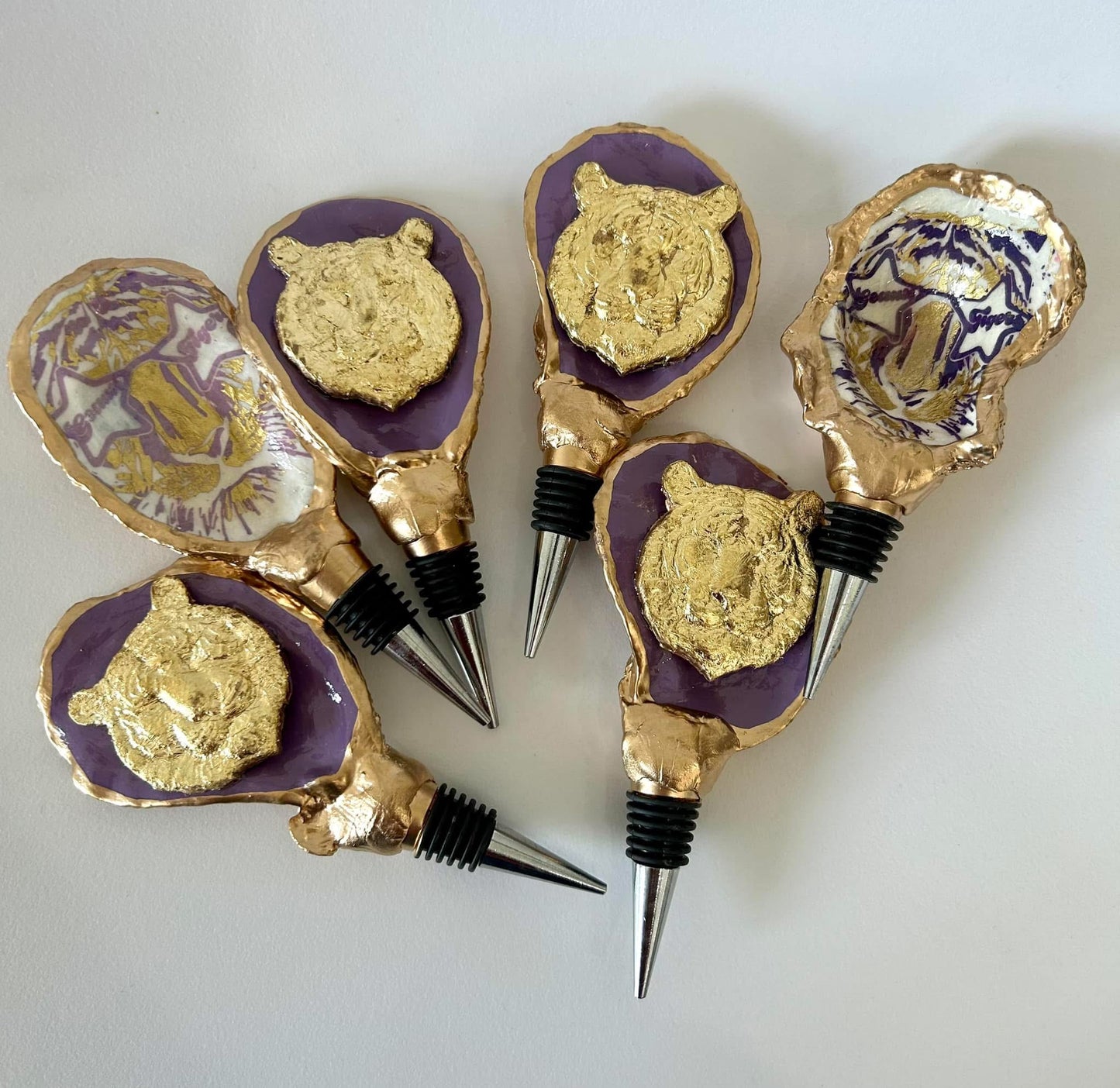 Oyster Intaglio Wine Stopper