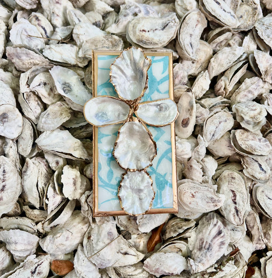 Oyster cross on block